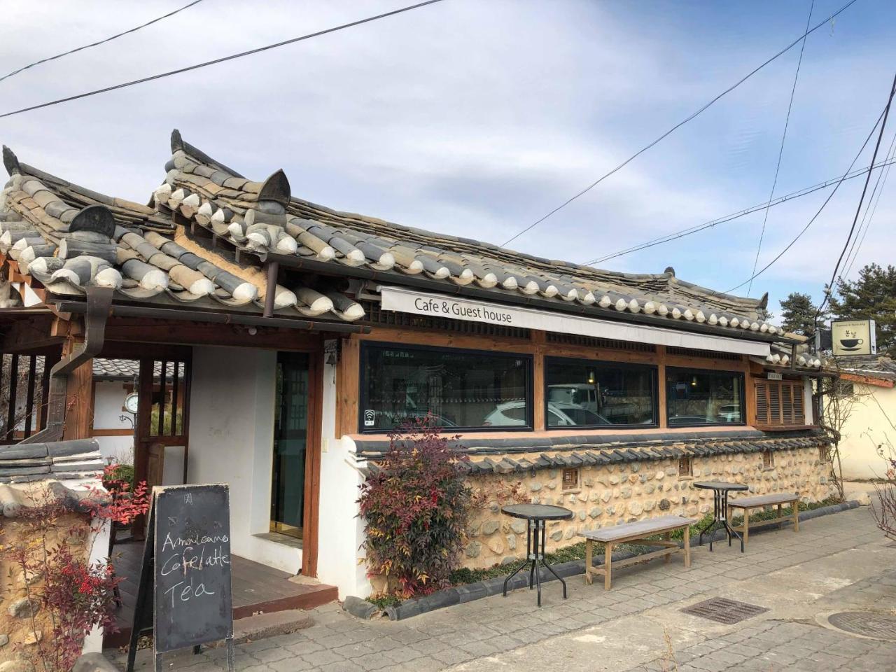 Floral Space Hanok Guesthouse Kjongdzsu Kültér fotó