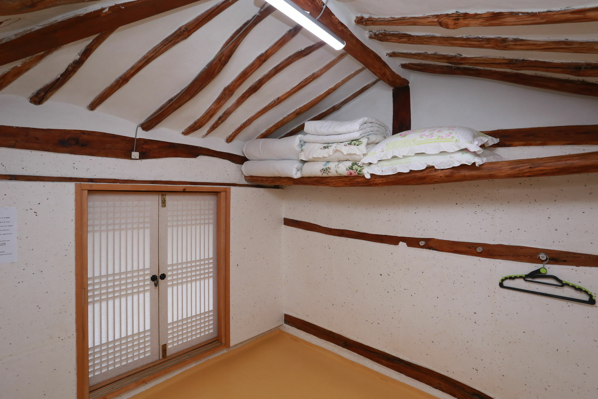 Floral Space Hanok Guesthouse Kjongdzsu Kültér fotó