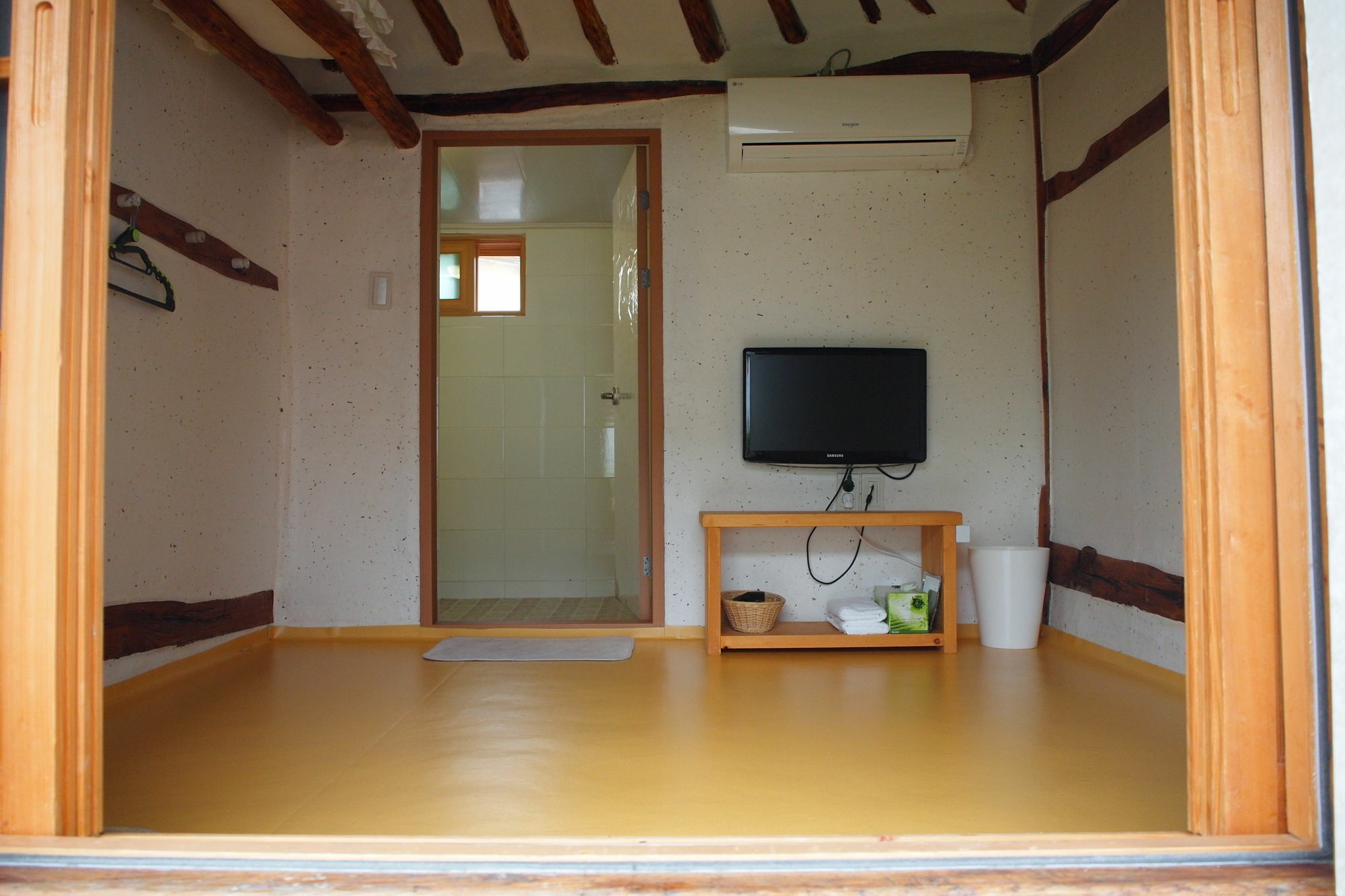 Floral Space Hanok Guesthouse Kjongdzsu Kültér fotó