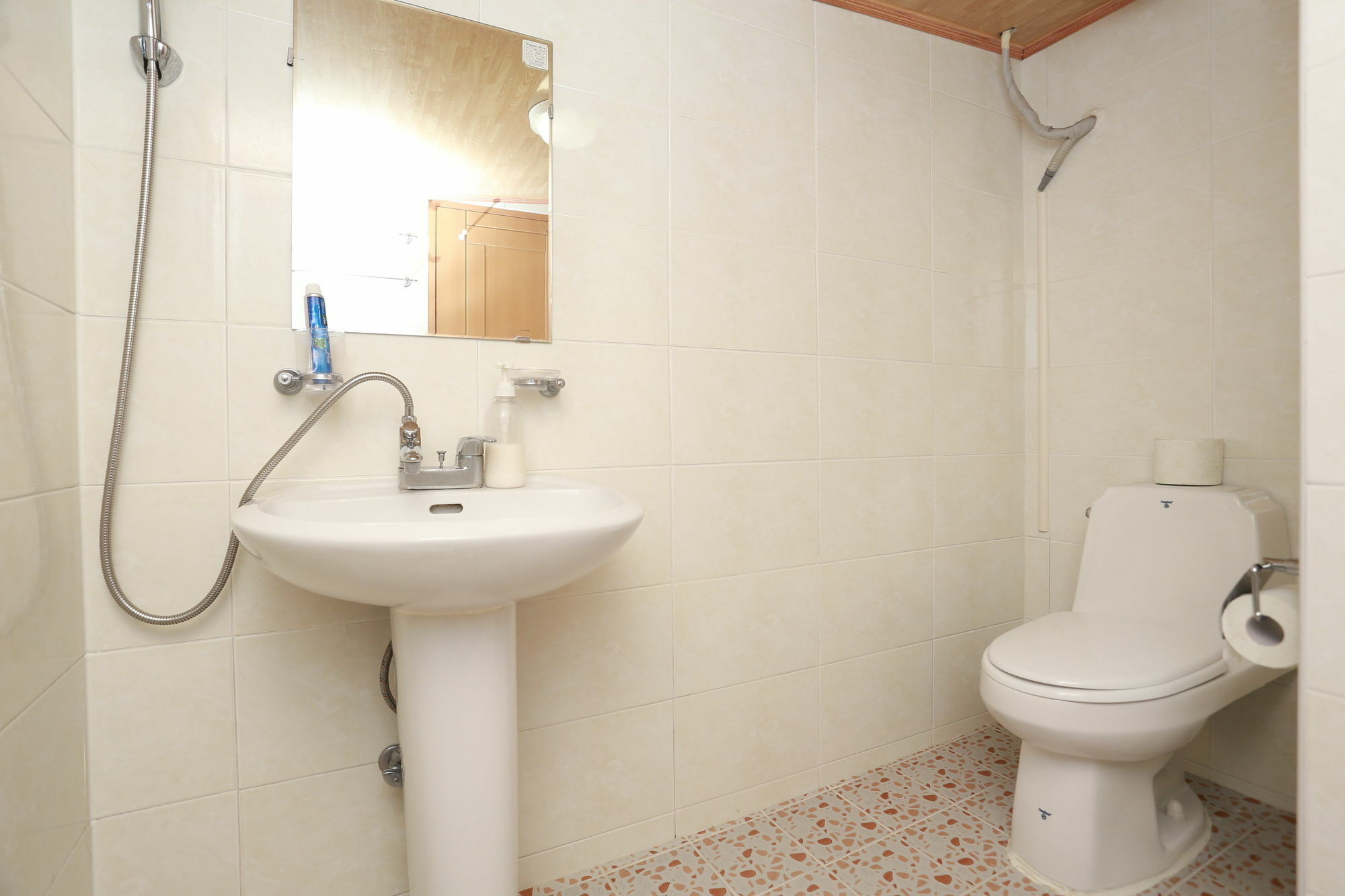 Floral Space Hanok Guesthouse Kjongdzsu Kültér fotó