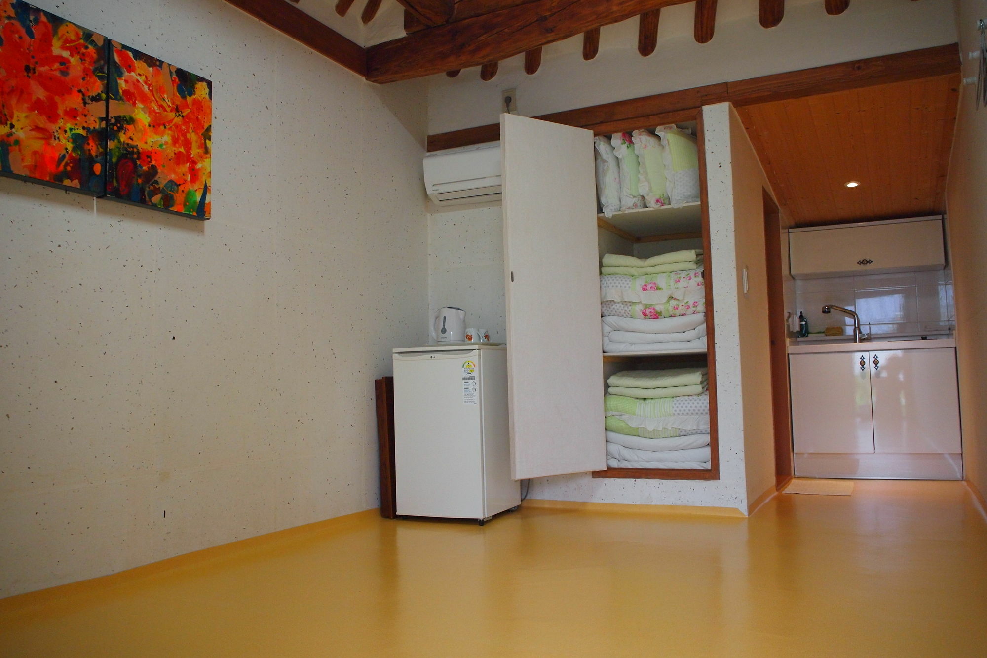 Floral Space Hanok Guesthouse Kjongdzsu Kültér fotó